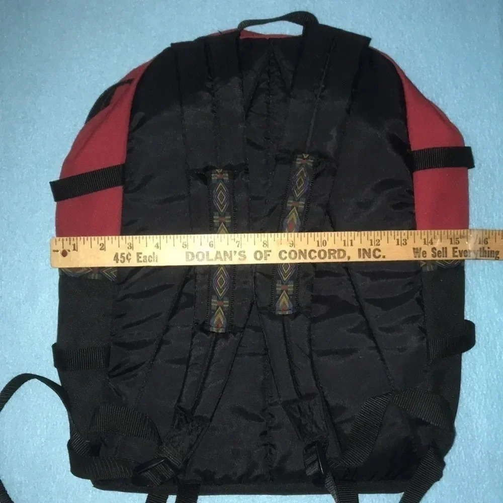 NORTH RANGE backpack red black Aztec type print padded straps - Picture 8 of 9